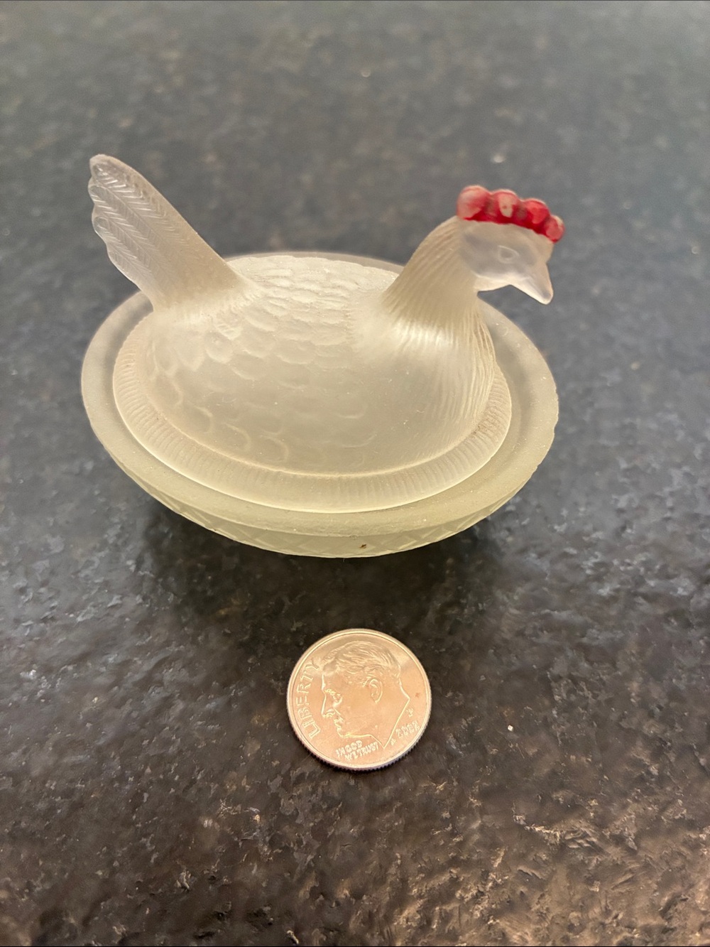Frosted Glass Hen with red comb on Nest small trinket dish or salt - Picture 3 of 6